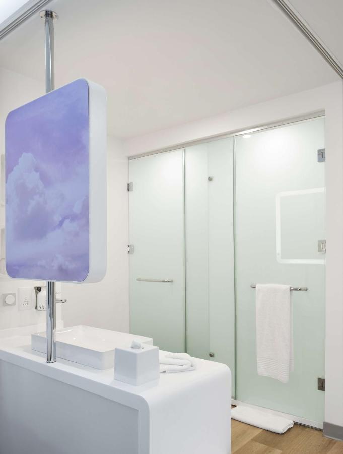 Yotelair Istanbul Airport, Duty Free - International Transit Area Exterior photo
