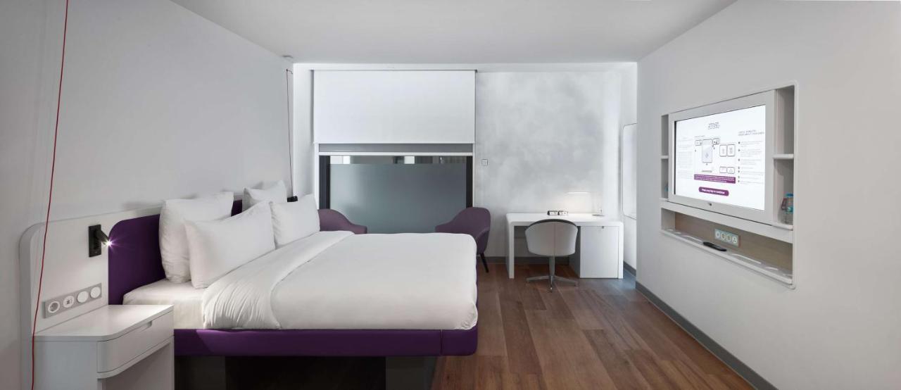 Yotelair Istanbul Airport, Duty Free - International Transit Area Exterior photo