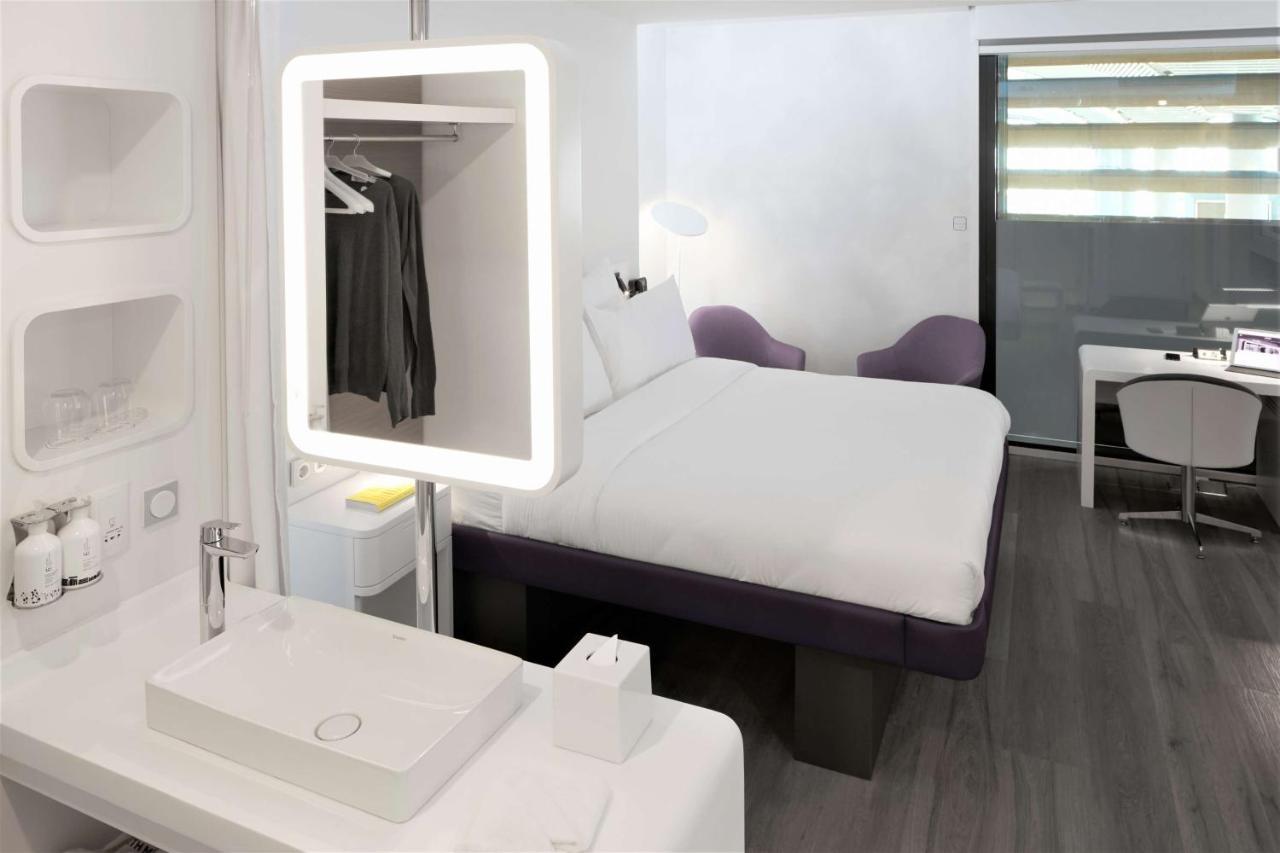 Yotelair Istanbul Airport, Duty Free - International Transit Area Exterior photo